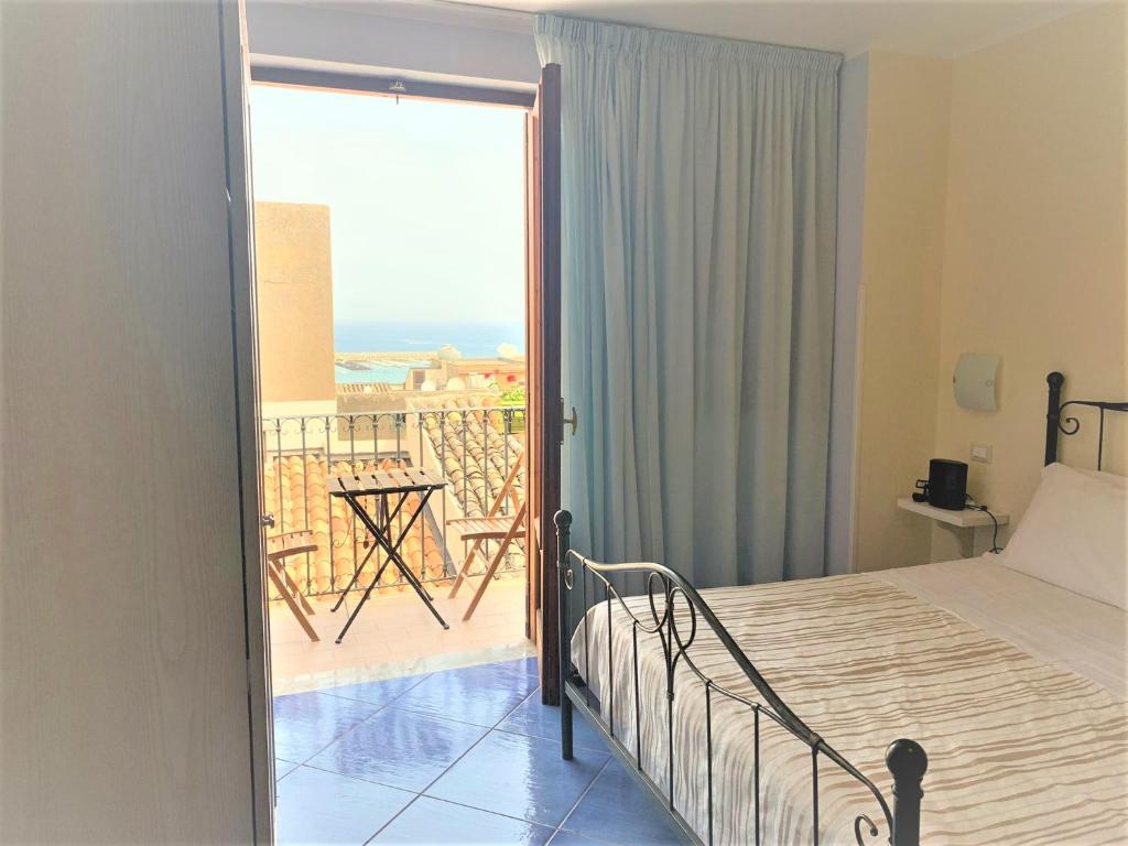 Badia Rooms & Breakfast - 10