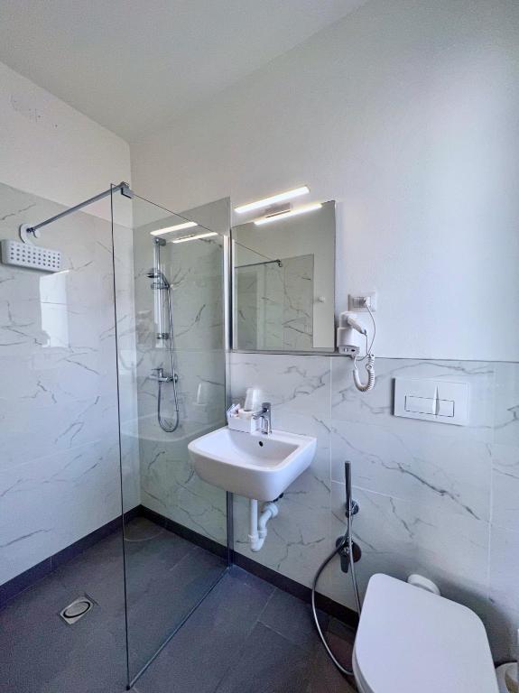Hotel Terramare - Quadruple Room With Beach Access