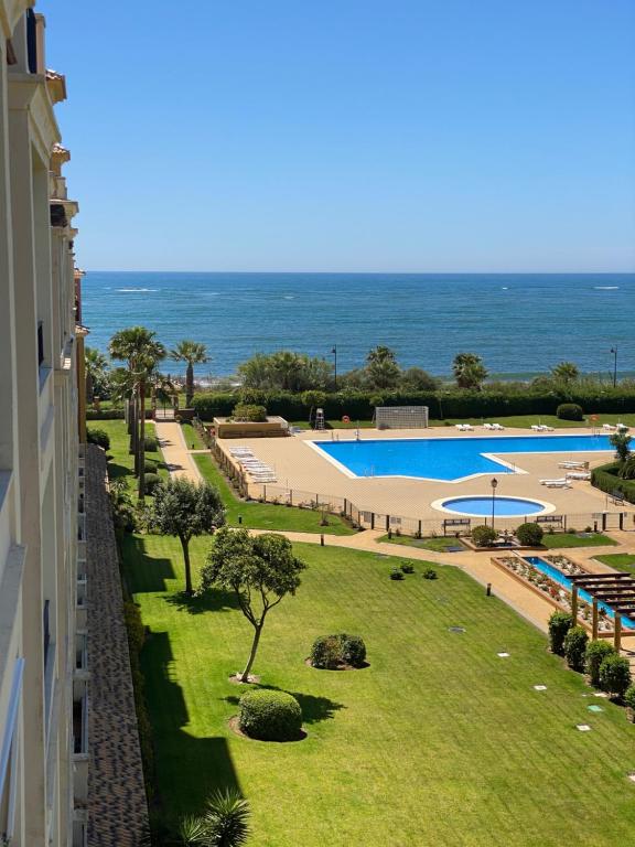 The swimming pool at or close to Sol y mar