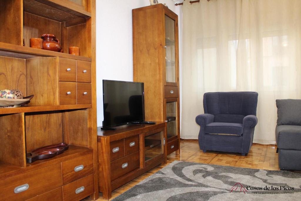 TV a/nebo společenská místnost v ubytování VUT La Fuentina -Casas de los Picos