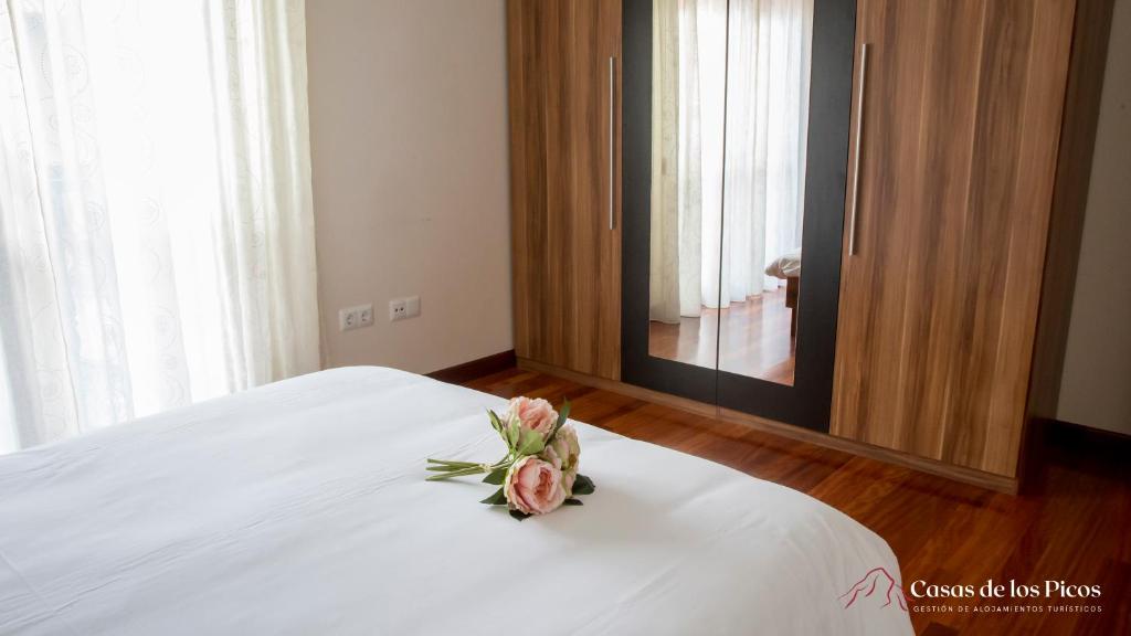 Posteľ alebo postele v izbe v ubytovaní Chalet vacacional Tina Menor - Casas de los Picos