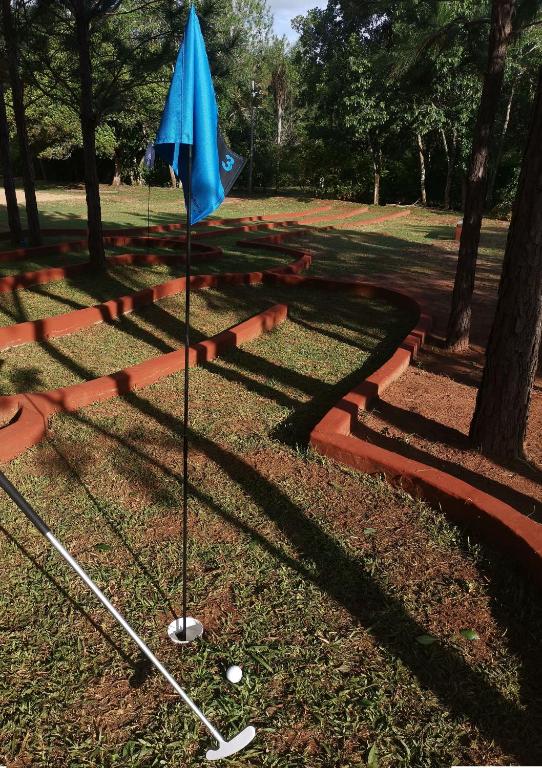 Golf v kempu nebo okolí