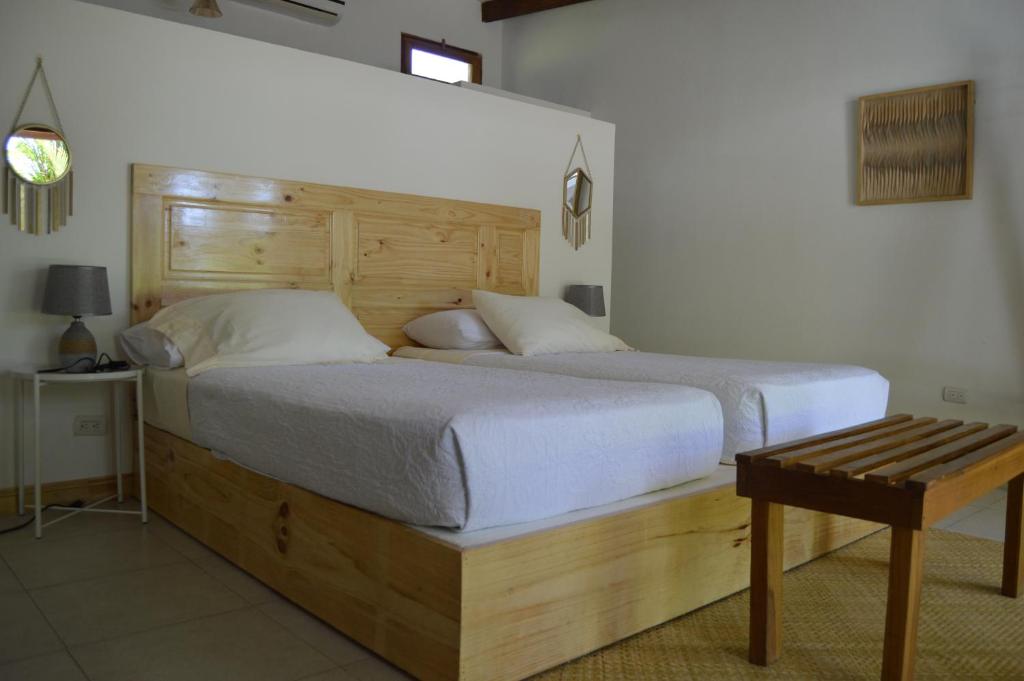 Postel nebo postele na pokoji v ubytování Hotel Indalo adults only