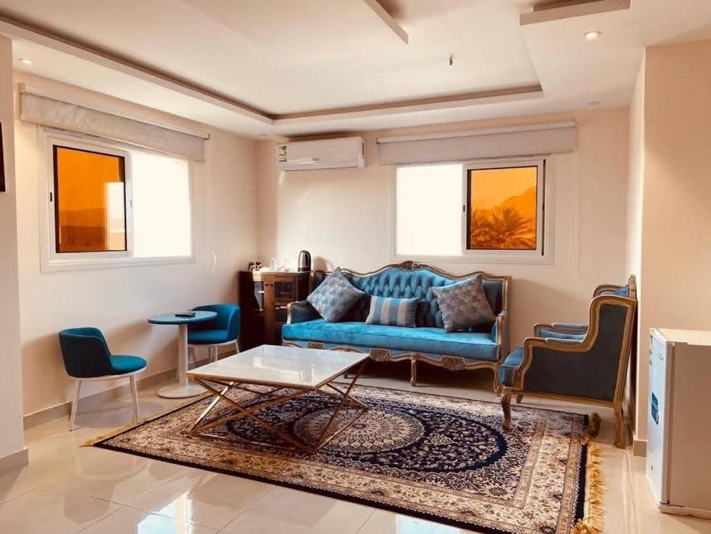 Posezení v ubytování Rawaee Furnished Apartments