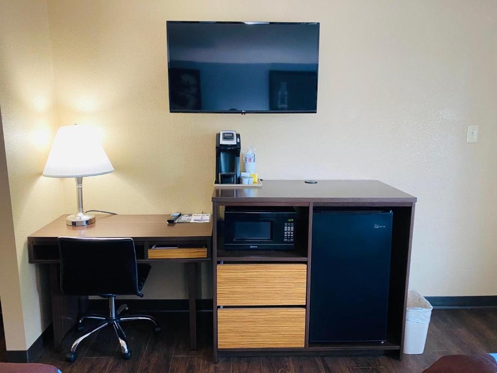 Super 8 by Wyndham Danville - Quarto Duplo Com 2 Camas De Casal - Não Fumantes