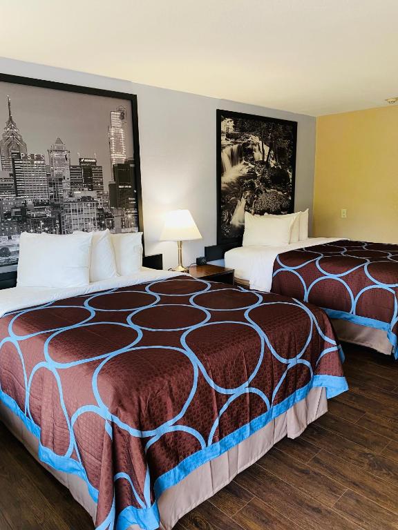 Super 8 by Wyndham Danville - Quarto Queen Com 2 Camas Queen-Size - Fumantes