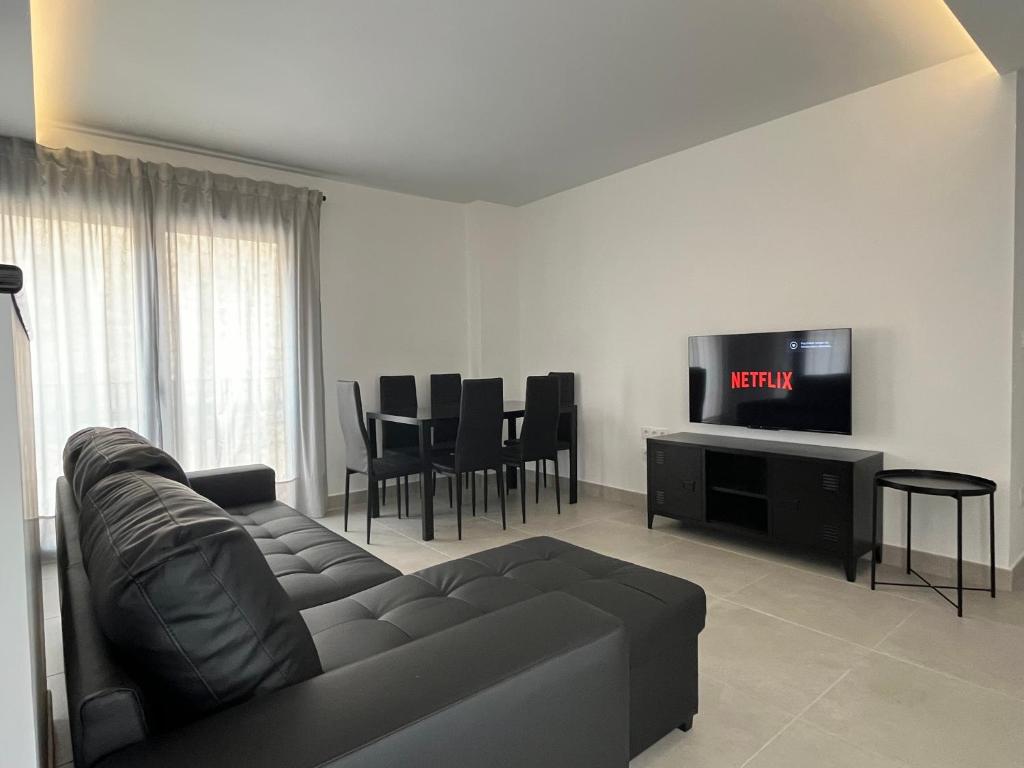 Apartamentos Cella - Three-Bedroom Apartment