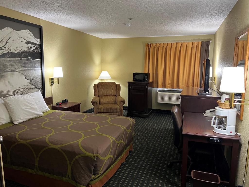 Super 8 by Wyndham Trinidad photo