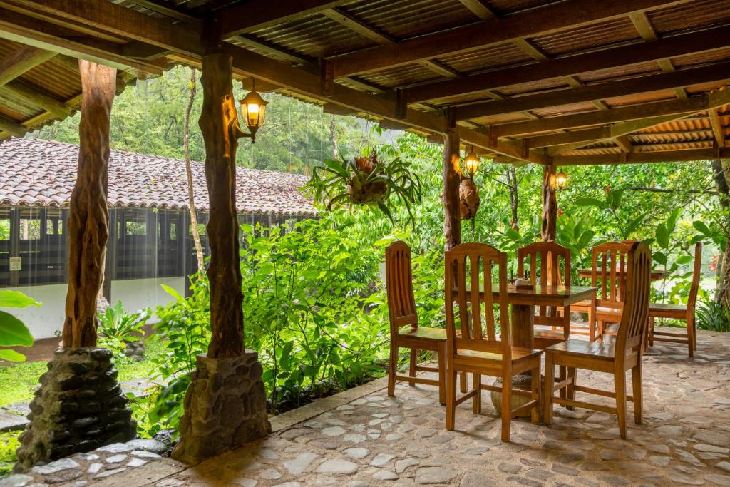 Zahrada ubytování Rancho Margot Sustainable & Self Sufficient Eco Lodge
