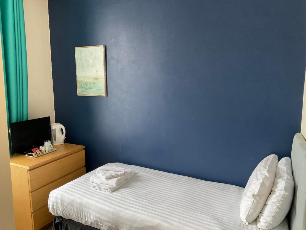 The Farmers Union - Resim 39