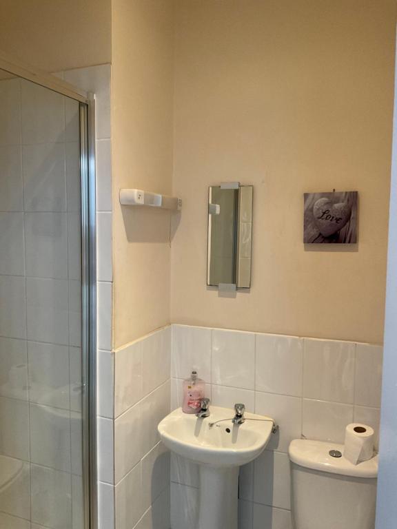 The Farmers Union - Resim 38