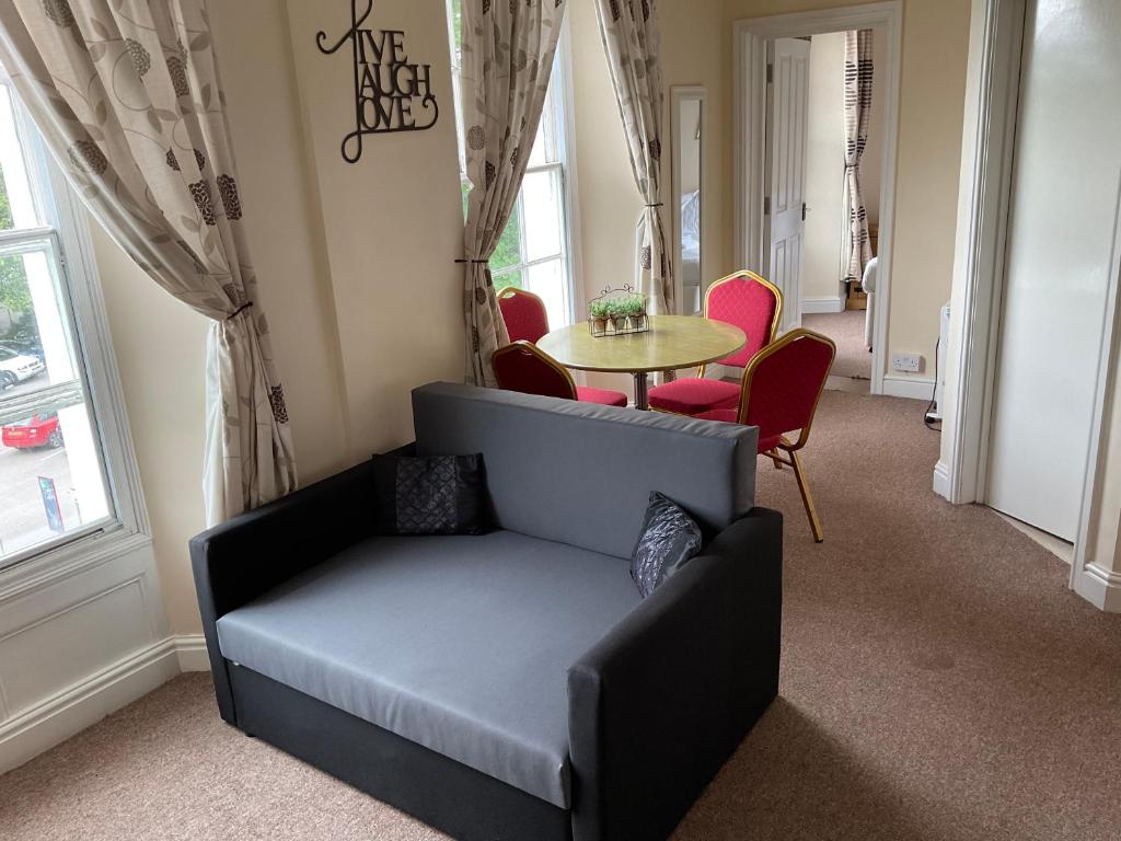 The Farmers Union - Resim 40