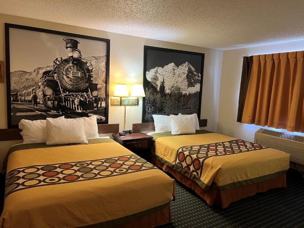 Super 8 by Wyndham Trinidad - Suite Con 2 Camas Grandes - No Fumadores
