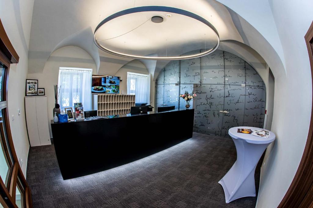 Lounge nebo bar v ubytování Zámek Třešť