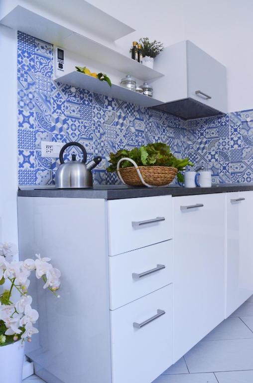 Kuchyň nebo kuchyňský kout v ubytování Luna Chiara Home