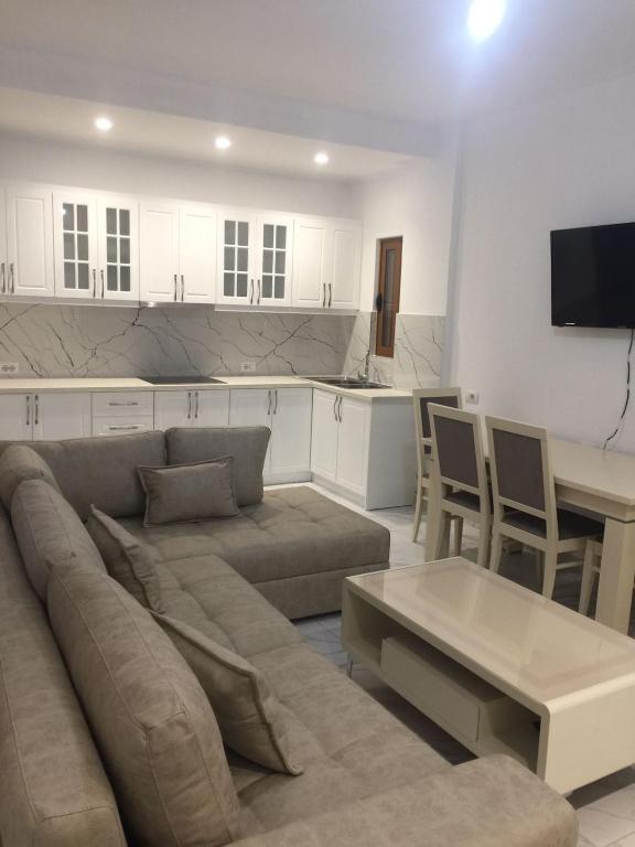 Apartment Ermona Resuli - Image 5