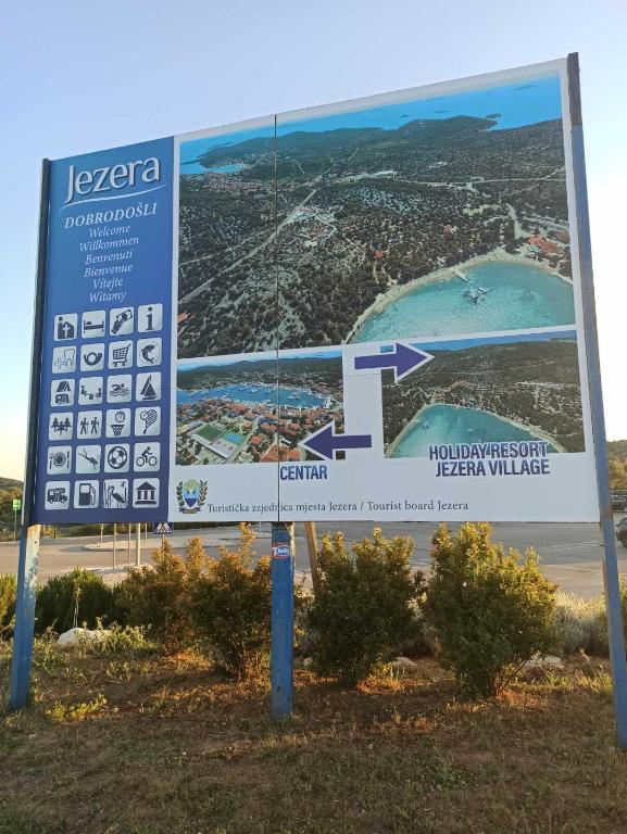 Fotografie z fotogalerie ubytování Mobile home Lux otok Murter v destinaci Jezera
