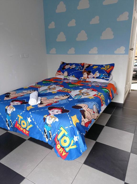 Letto o letti in una camera di Combi, 2 good 4 less