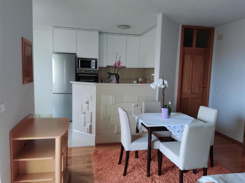Kuchyň nebo kuchyňský kout v ubytování House Topic