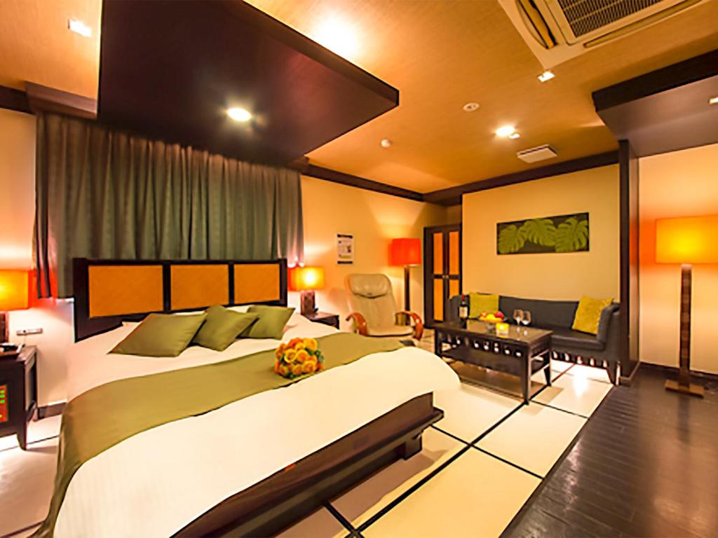 Postel nebo postele na pokoji v ubytování Hotel GT Kansai International Airport (Adult Only)