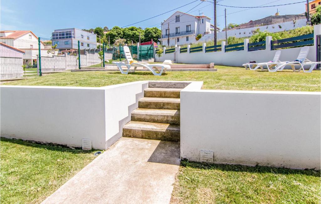 A garden outside Awesome Home In Noia With Wifi