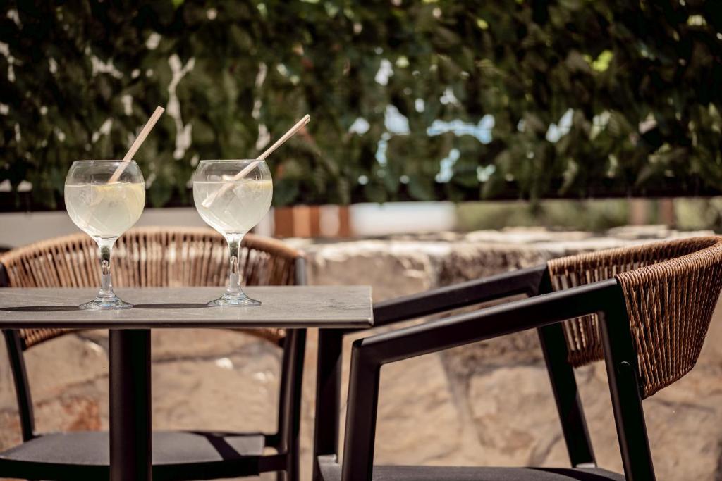Nápoje v ubytování Paradise Elegant Apartments - Perfect escape on the beach