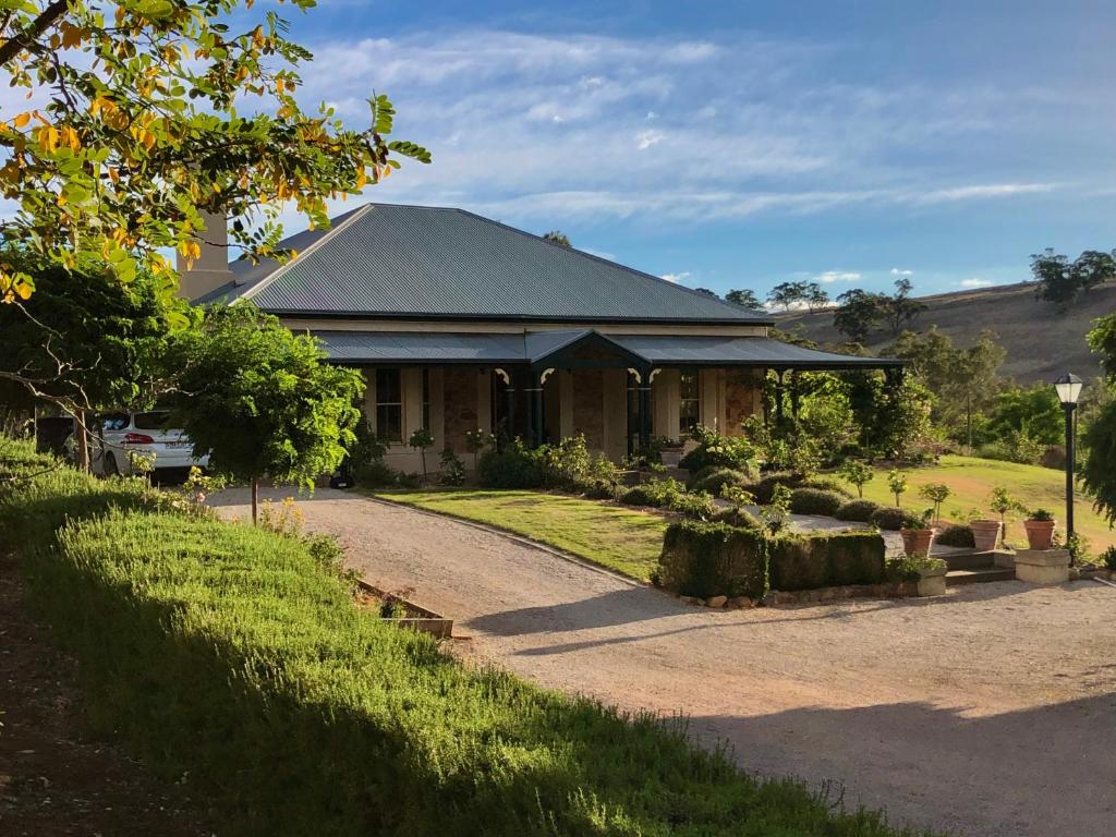 Gallery image of Battunga Cottages in Watervale