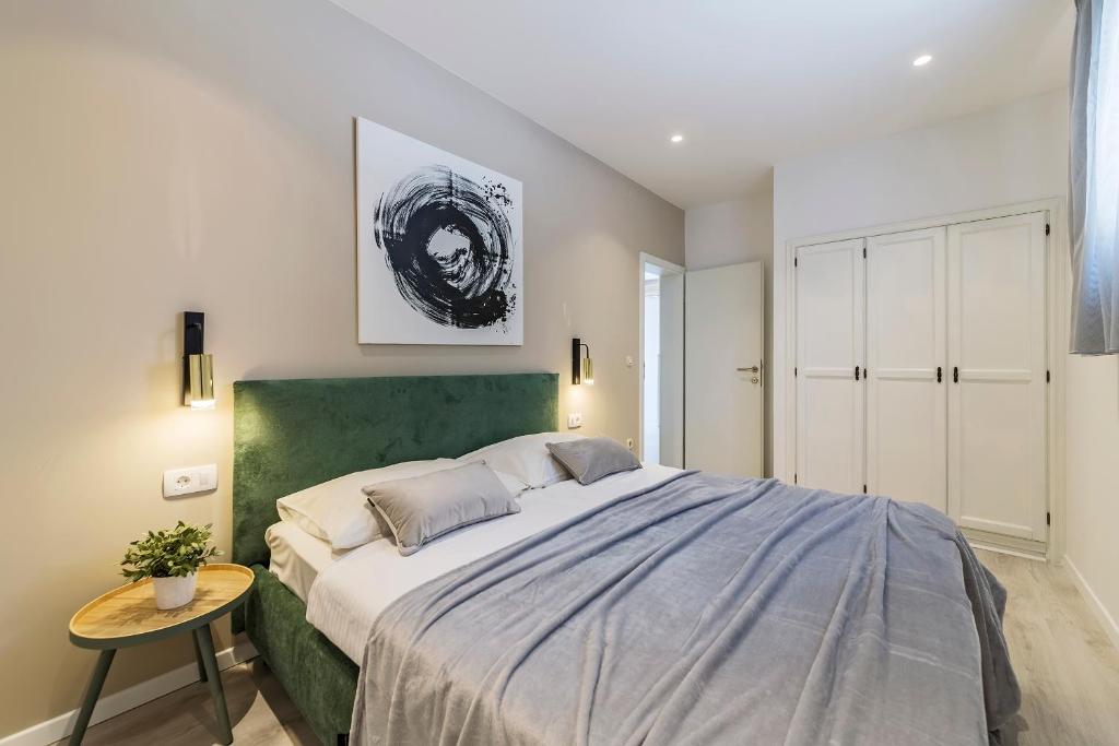 Posteľ alebo postele v izbe v ubytovaní Apartment Zulijani A4