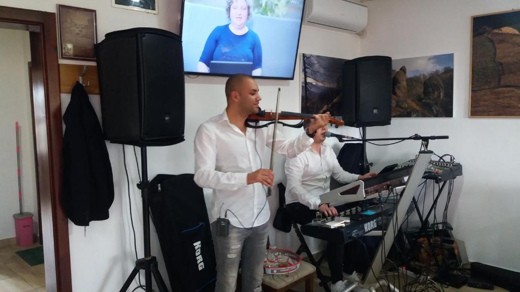 Ospiti di Etno selo Lelić