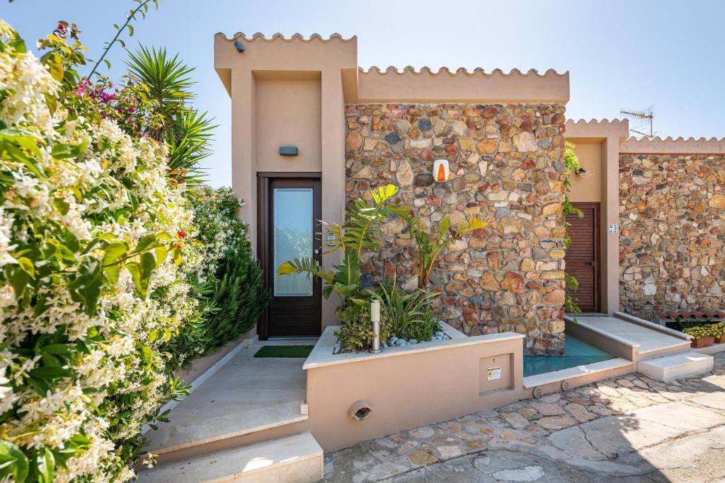 The swimming pool at or close to Villa Acquamarina
