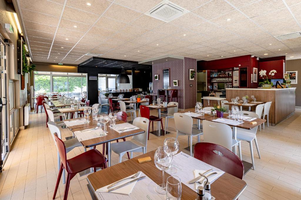 Restaurace v ubytování Campanile Dijon Nord - Toison D'or