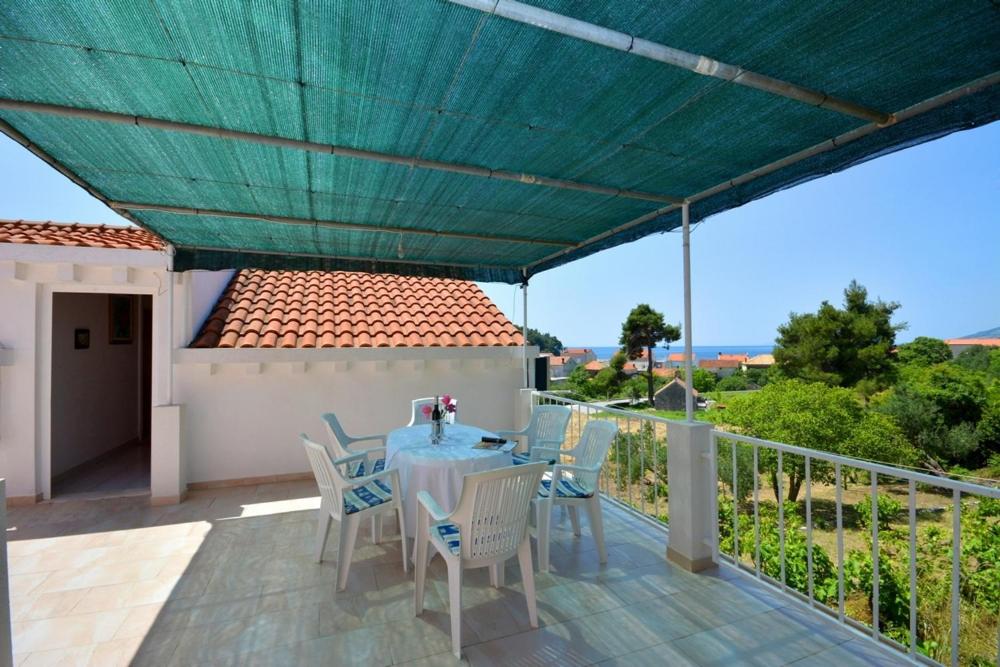 Balkón alebo terasa v ubytovaní 2-bedroom apartment with large terrace 3558-1