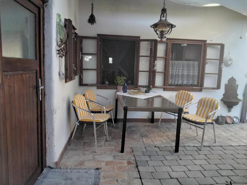 Posedenie v ubytovaní Gemütlichkeit am Vierkanthof - Apartment 2