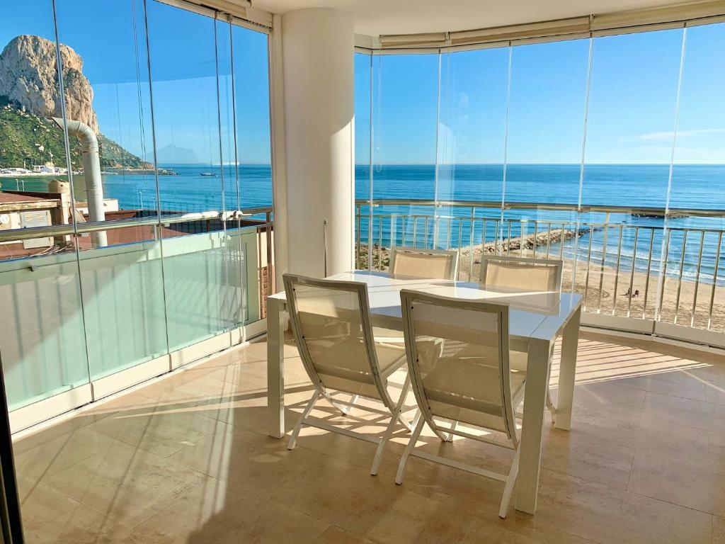Booking.com: Appartement Porto Azul 6 , Calpe, Spanje . Boek ...