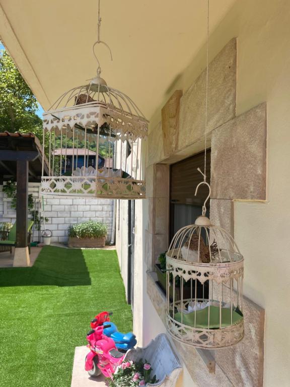 Vonkajšia záhrada v ubytovaní El Corro, acogedora casa con jardín en el corazón de Cantabria