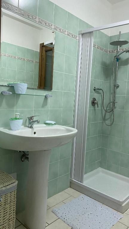 Stefania a Porto Pino - Elegante casa ristrutturata sul mare