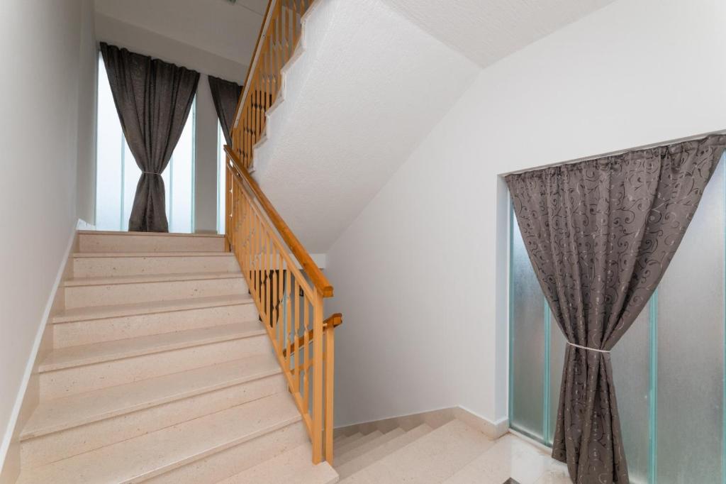Fotografie z fotogalerie ubytování Apartment in Supetar with sea view, balcony, air conditioning, W-LAN 3553-3 v destinaci Supetar