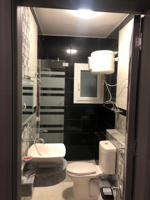 A bathroom at Fancy sea view villa with private jacuzzi mountain view north coast Bait Karim - Twin Villa with roof & juccuzi