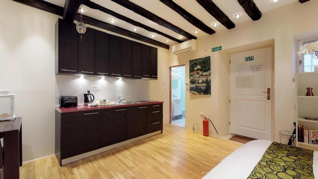 Diocletian Studio Apartments - 10