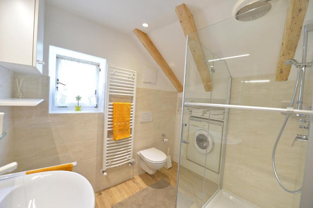 A bathroom at Apartments Smidl