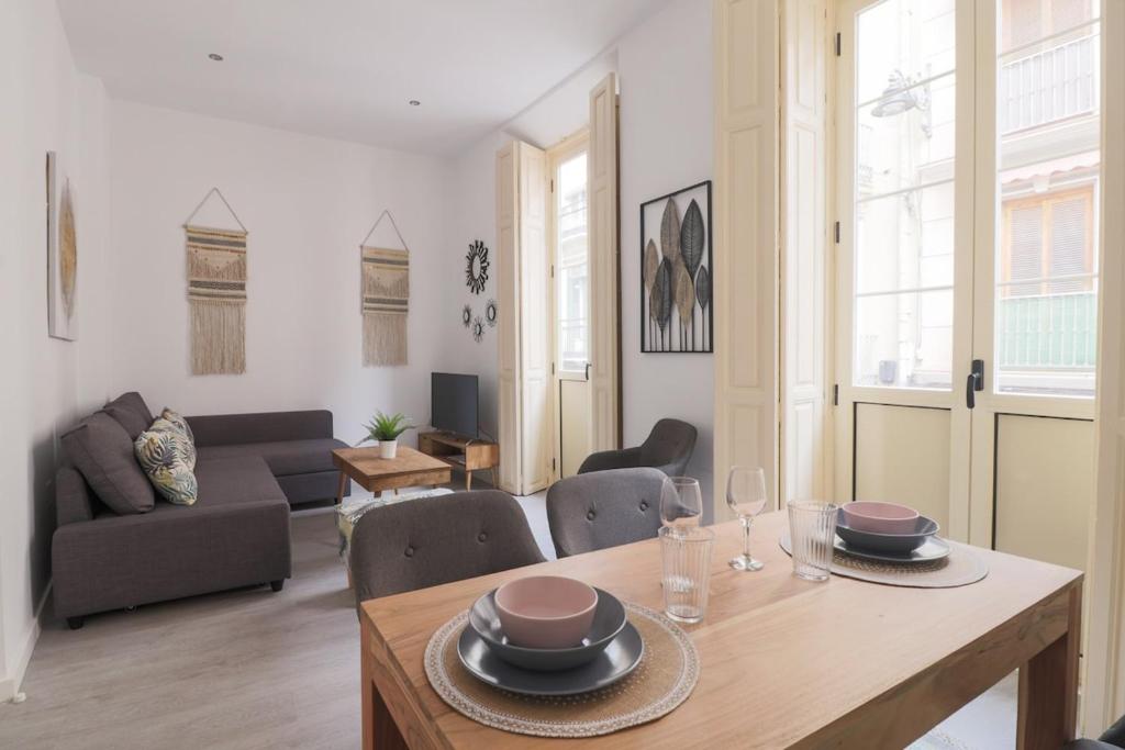 A seating area at C93 - Trendy Two Bedrooms in Ollerias