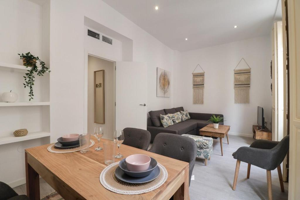 A seating area at C93 - Trendy Two Bedrooms in Ollerias