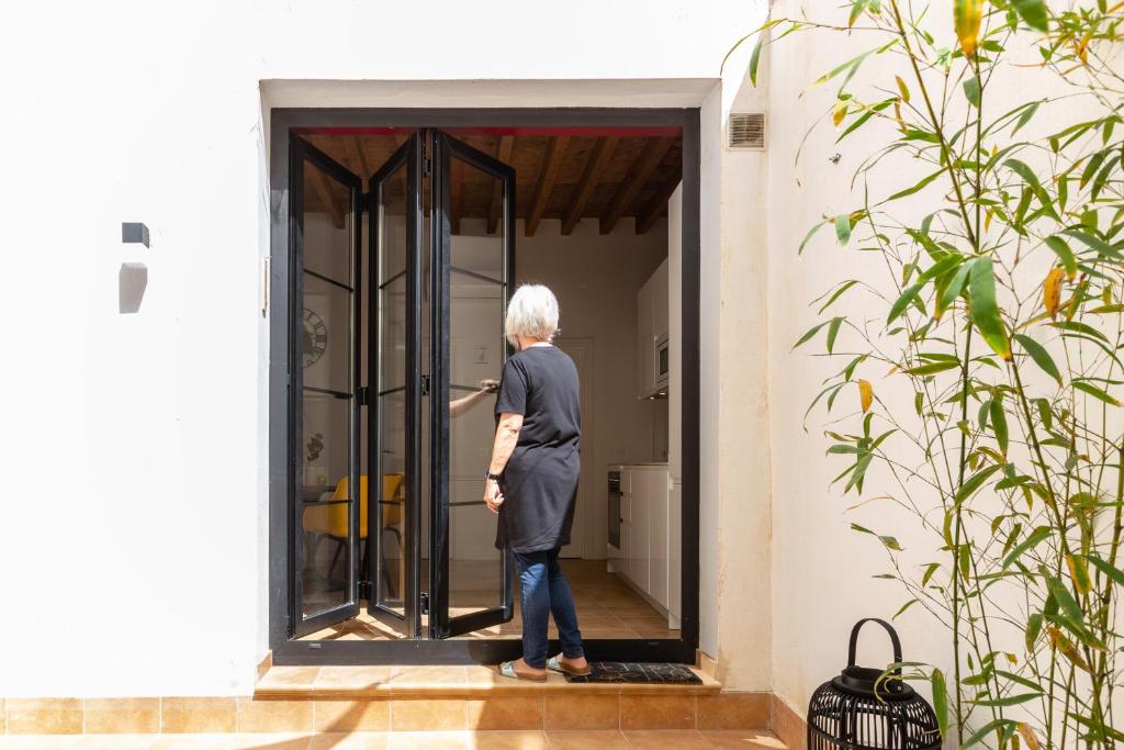 Hosté ubytování Precioso apartamento con patio y dos habitaciones en el barrio de Picasso
