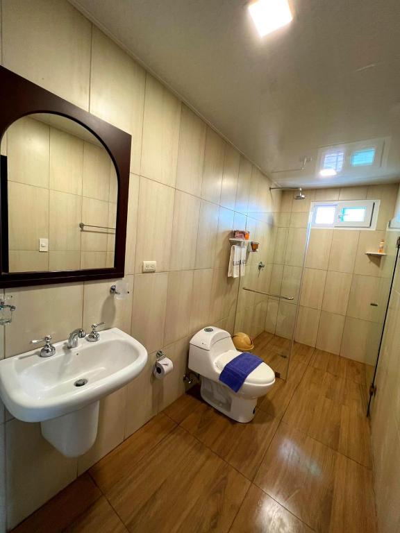 Koupelna v ubytování Hotel Cally