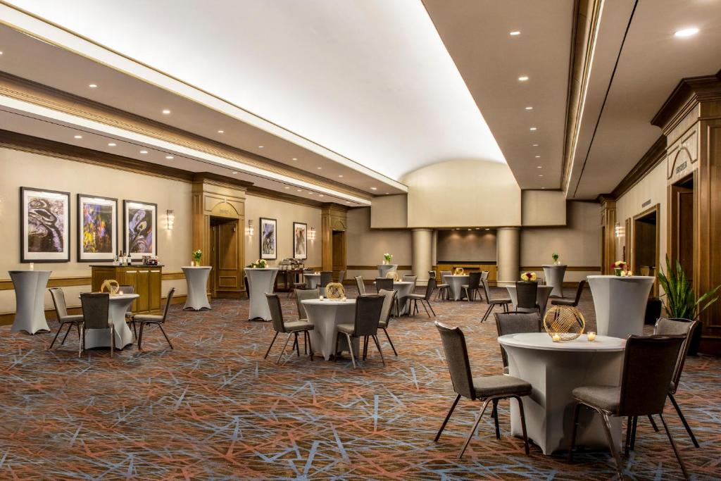 Hyatt Regency Birmingham - The Wynfrey Hotel photo