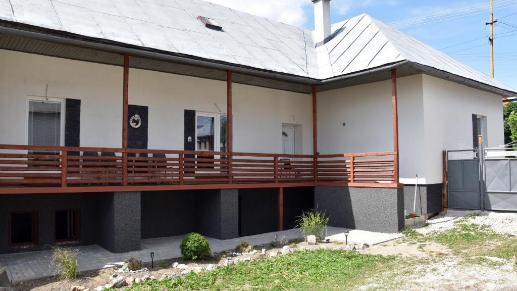 The building in which Az apartmant is located