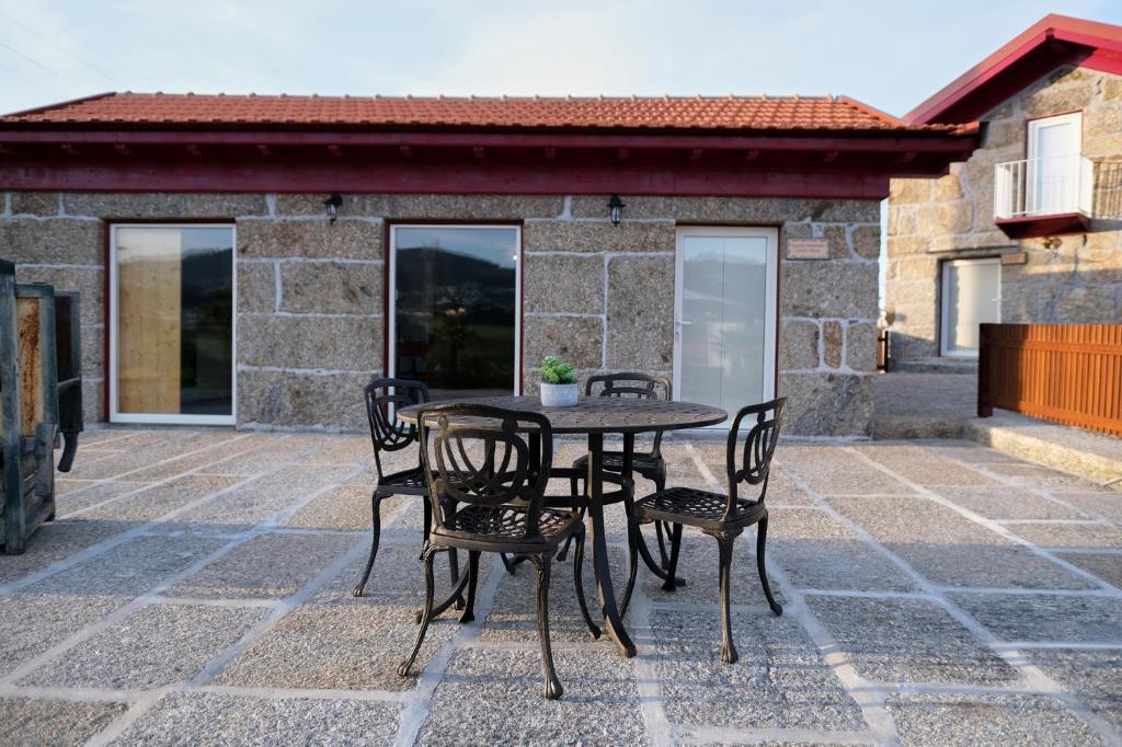 Aldeia da Quinta do Paço - Turismo rural Santo Tirso - Villa D'une Chambre