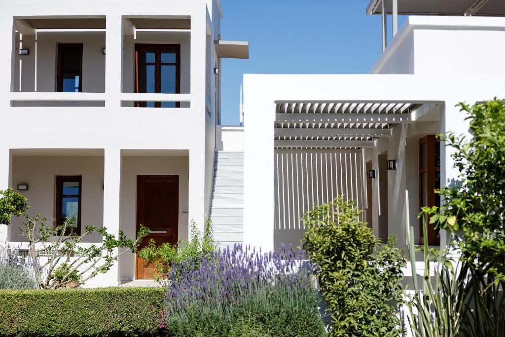 Giardino di Mikro Livadi Special Lodges - Has an Eco Salt water pool - 150m from the beach