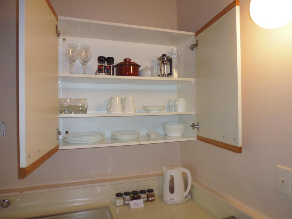 Spa Lodge Motel - Resim 3