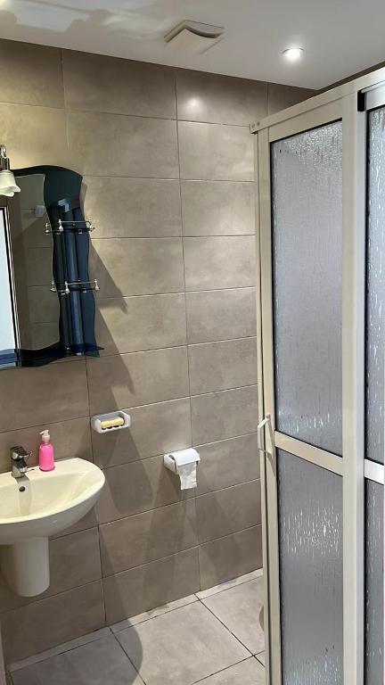 Koupelna v ubytování Appartement de luxe avec piscine a 5 min de la plage